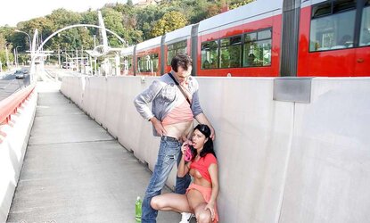 RAILWAY THE PLACE WONDERFUL MATURE MUMMY DOGGING TO SPUNK