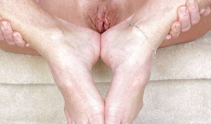 Mature Bombshell - Claretta