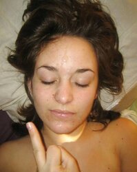 Chloes Facial Cumshot Ladies