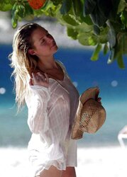 CELEBS - SUPER-FUCKING-HOT AND UBER-SEXY IV