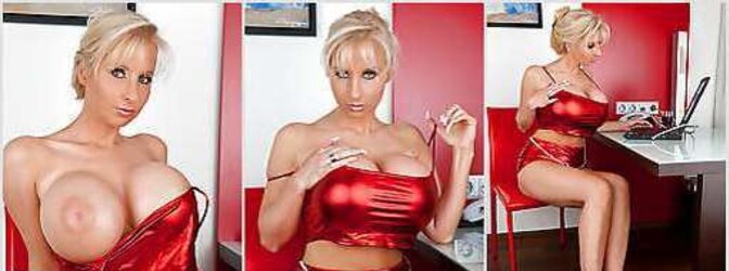 VANESSA MONTAGNE SUPER FABULOUS EN SPANDEX
