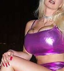 VANESSA MONTAGNE SUPER FABULOUS EN SPANDEX