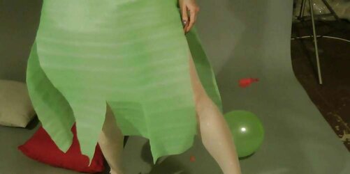 Redhead lean Lisa popping balloons