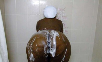 62 inch African SSBBW ARSE