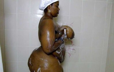 62 inch African SSBBW ARSE