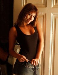 Brown-Haired Anetta posing her nice figure