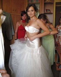 Wedding-Bride upskirt