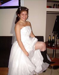 Wedding-Bride upskirt