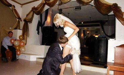 Wedding-Bride upskirt