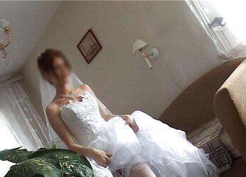 Wedding-Bride upskirt