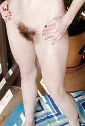 Gams, Hips and Ultra-Cute Soles