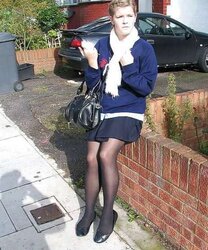 Spy on wemon in pantyhose