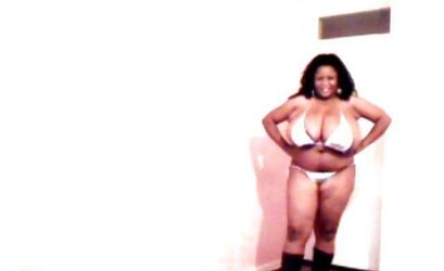 PLUMPER Porno starlet webcam shot