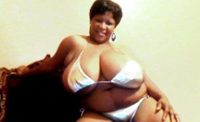 PLUMPER Porno starlet webcam shot