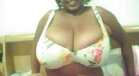 PLUMPER Porno starlet webcam shot