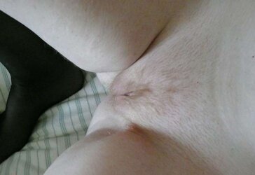 Redhead bare shots