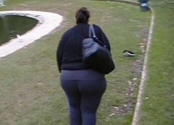 PLUMPLUV out and about.