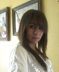 ARIANA PUTITA MODELANDO
