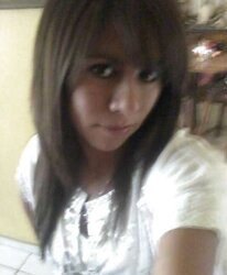 ARIANA PUTITA MODELANDO