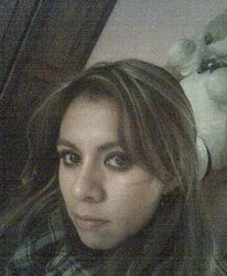 ARIANA PUTITA MODELANDO