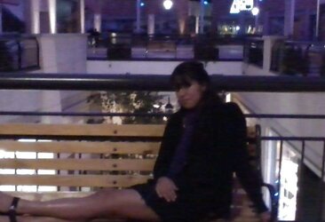 ARIANA PUTITA MODELANDO