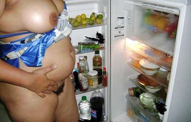 Mature indian aunty boobshow