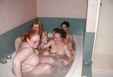 Curvaceous Gang Hook-Up Swingers