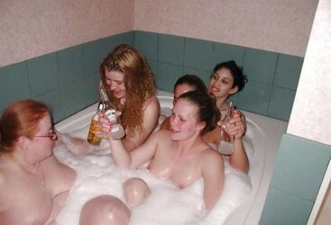 Curvaceous Gang Hook-Up Swingers