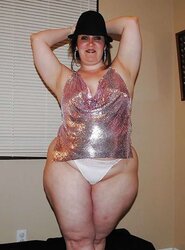 CHIX WITH THIGHS