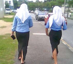Muslim Nymphs ... Your Hijab Is So Taut!