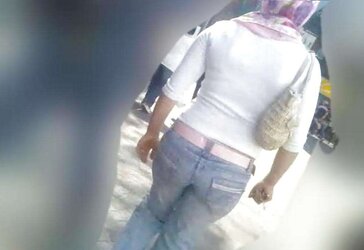 Muslim Nymphs ... Your Hijab Is So Taut!