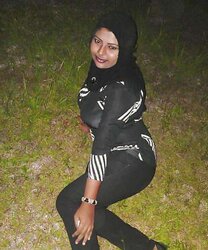 Muslim Nymphs ... Your Hijab Is So Taut!