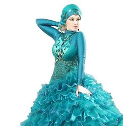 Muslim Nymphs ... Your Hijab Is So Taut!