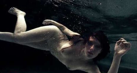 Erotic Enthusiasm under Water - Session