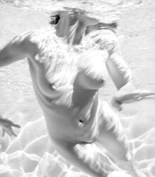 Erotic Enthusiasm under Water - Session