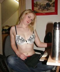 This inexperienced likes to unclothe.... 1of