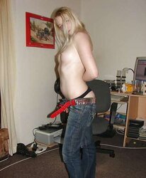 This inexperienced likes to unclothe.... 1of