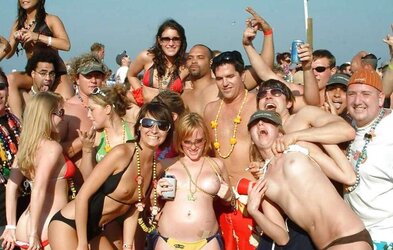 Mingle nude and boned in public