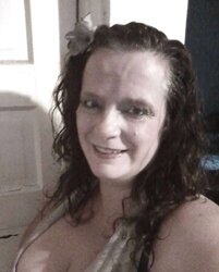 Just Uber-Sexy Mommy ....Non Porn