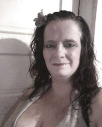 Just Uber-Sexy Mommy ....Non Porn