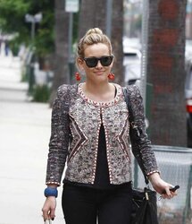 Hilary Duff - Running Errands in Beverly Hills