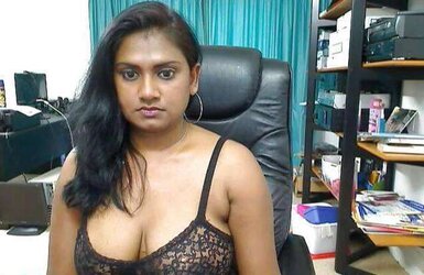 RANDOM PAKISTANI AND INDIAN CHICKS