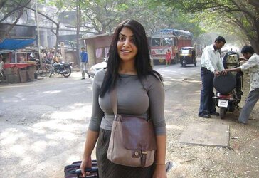 RANDOM PAKISTANI AND INDIAN CHICKS