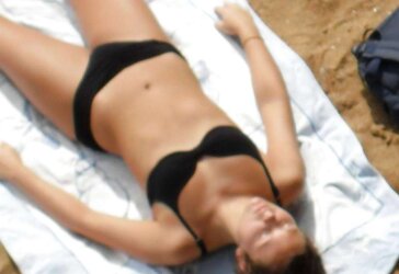 Chicks nudistes