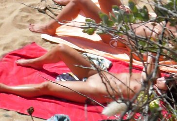 Chicks nudistes