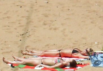 Chicks nudistes