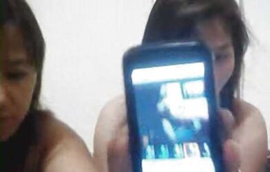 Asian chick gladys and her mum on webcam