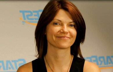 Nicole De Boer