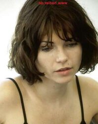 Nicole De Boer