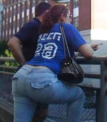 Candid PLUMPER Favories